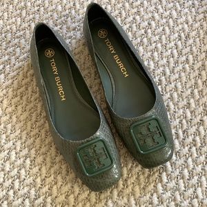 Tory Burch Georgia Ballet Flats in Palm Leaf color snakeskin - Size 9.5